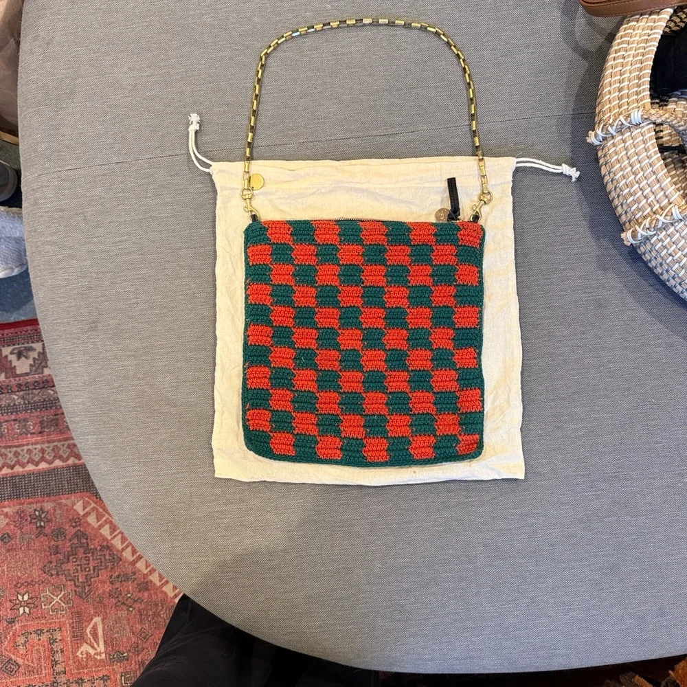 Stylish Red and Green Checkered Handbag - Picture 1 of 3